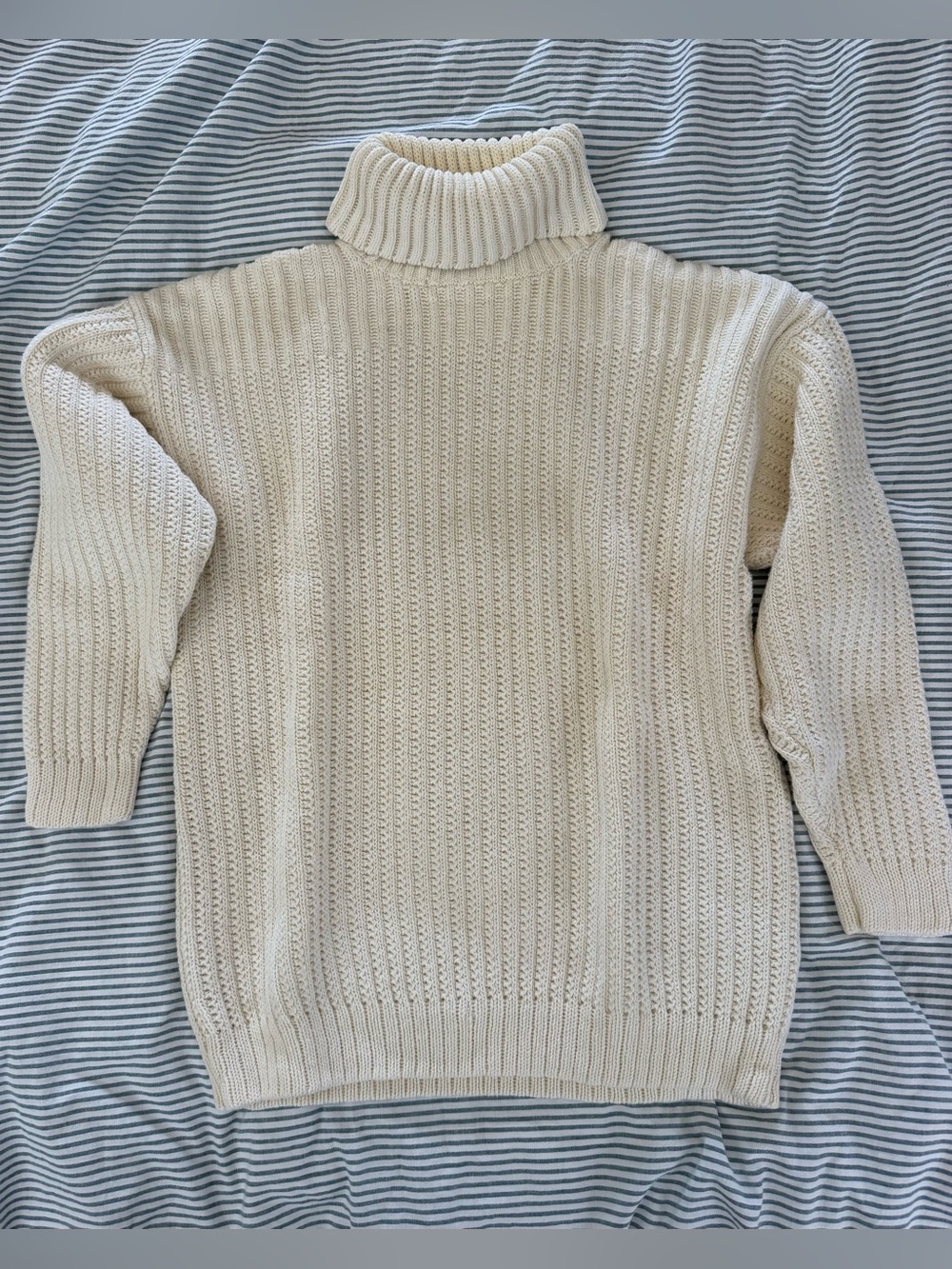 1990s Vintage Men's Cream Ribbed Cotton Mix Sweater, size large